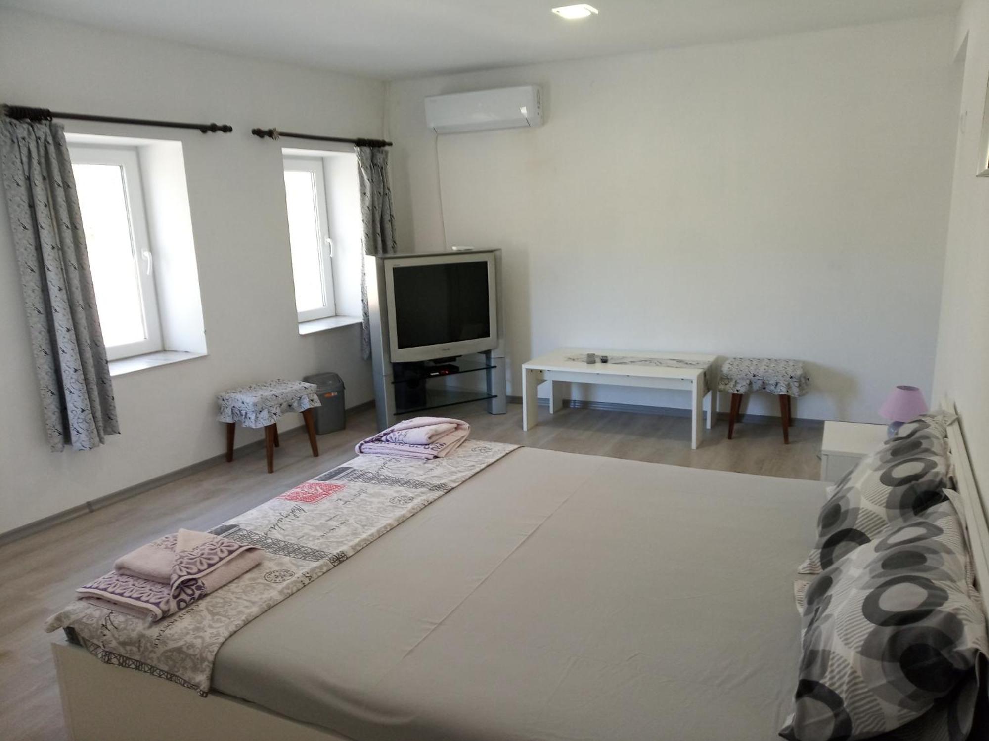 Divna Guest House Krushuna Exterior foto
